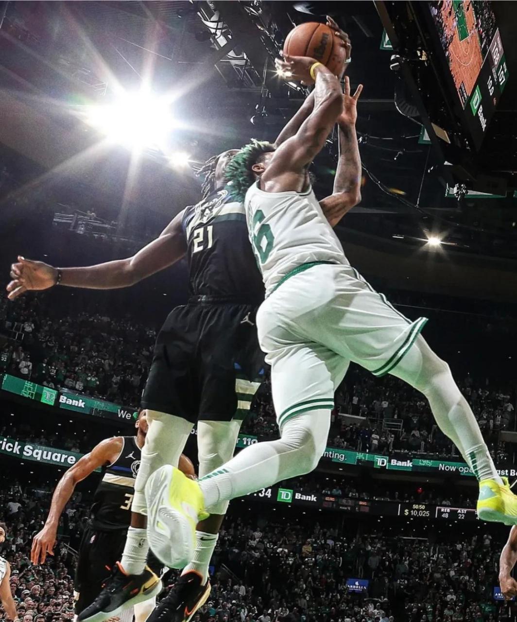 开云体育登录-上海队逆转勇士，霍勒迪关键制胜